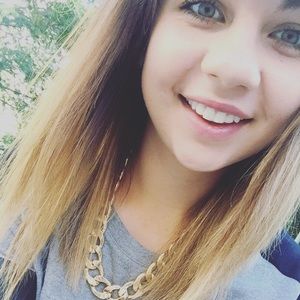 Meet your Posher, Hannah