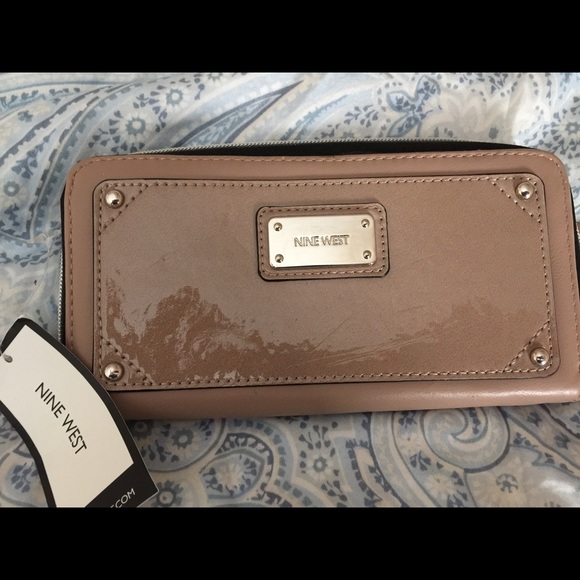 New with tags Nine West wallet
