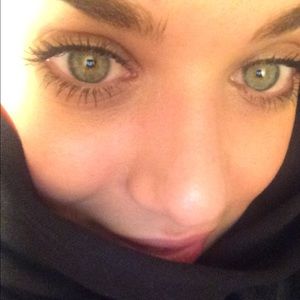 Meet your Posher, Amani