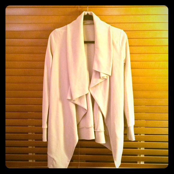 Open Sweater with Zipper Lapel