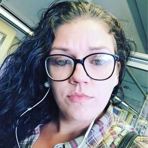 Meet your Posher, Desi