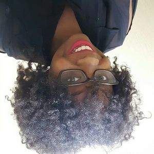 Meet your Posher, Carlisha