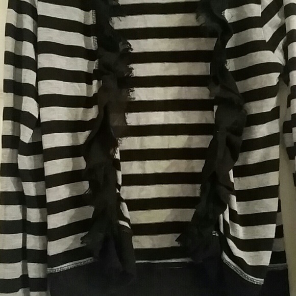 Black and gray sweater/fleece/cardigan top - Picture 4 of 4