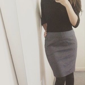 ✨Gray Banana Republic Pinstripe Skirt✨