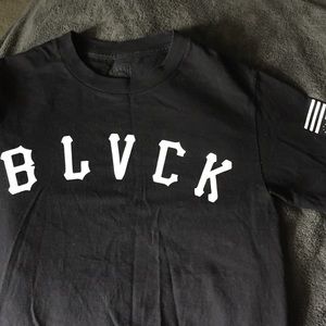 Black scale tee