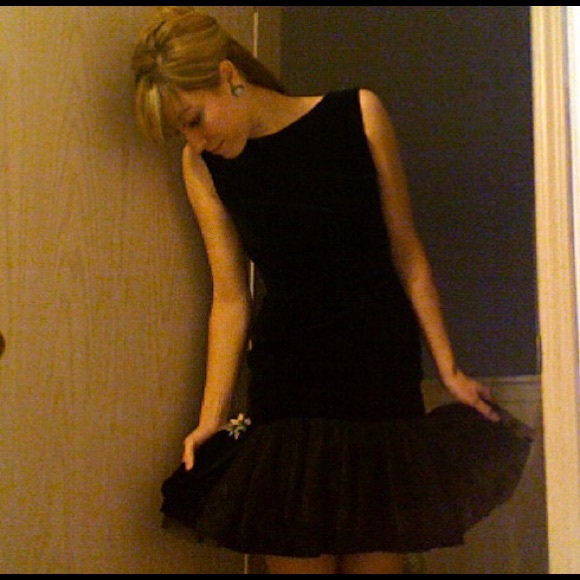 Beautiful vintage fitted velvet dress.