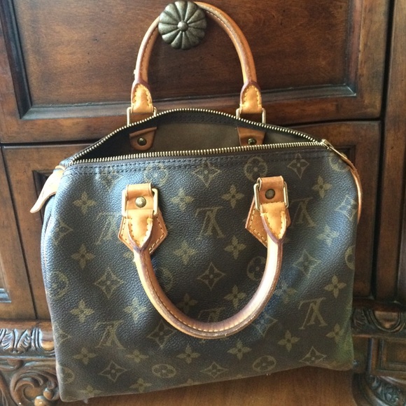 Louis Vuitton Speedy 25