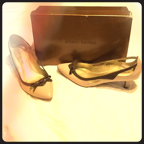 Audrey Brooke nude/brown 2" heels