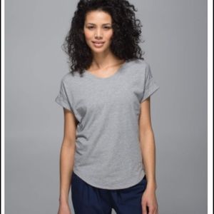 Lululemon weekend short sleeve tee in grey