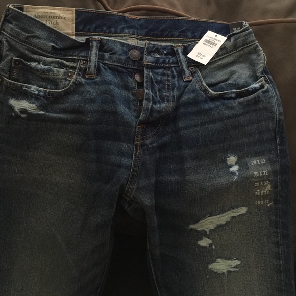 NEW Men's Abercrombie & Fitch size 29x32 Jeans.