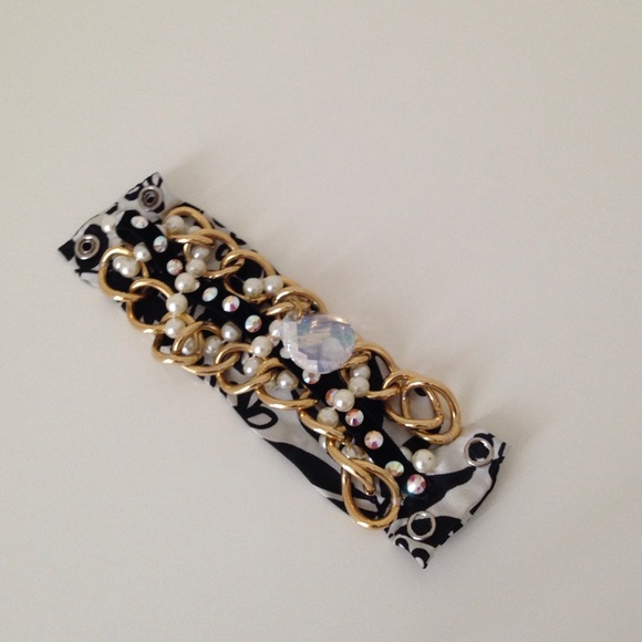 Bracelet - Picture 3 of 5