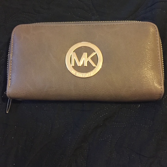 Michael Kors wallet
