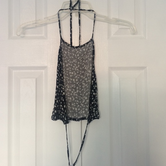 👄SOLD👄 backless halter top - Picture 2 of 2