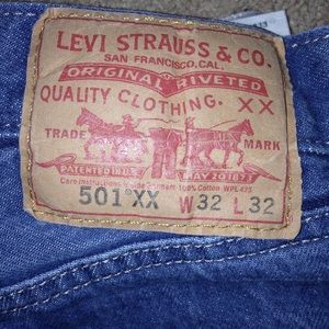 Levis 501 Button-fly Jeans