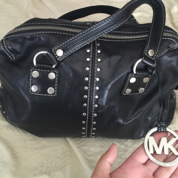 Authentic Michael Kors Purse($55)