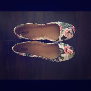 Floral flats