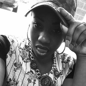 Meet your Posher, Alantra