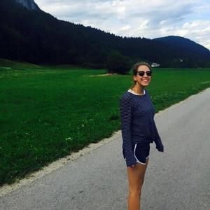 Meet your Posher, Lauren