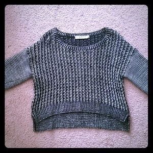 Cropped black/white sweater