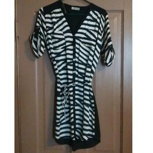 Black and white shirt/dress
