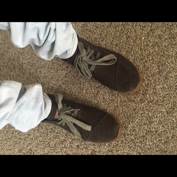 Toms