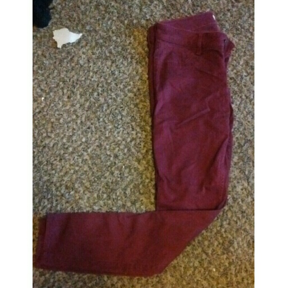 Hollister burgundy jeans!