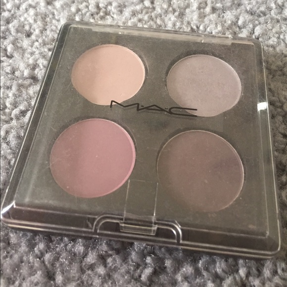 MAC eyeshadow Quad with purples