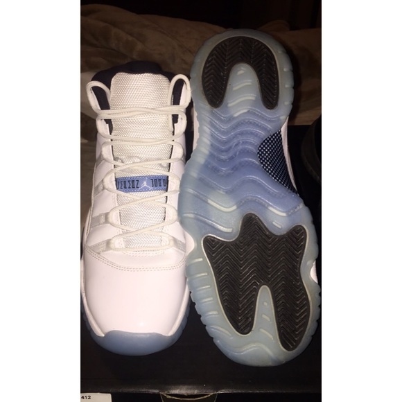 FLASH SALE: Legend Blue 11's