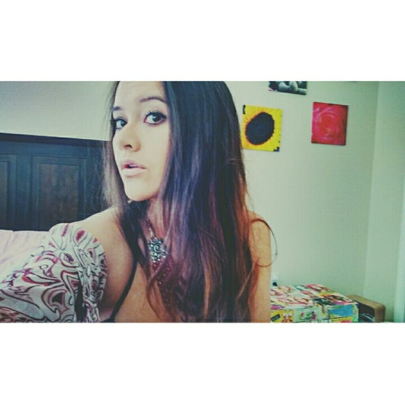 Meet your Posher, Tiana - Picture 1 of 1