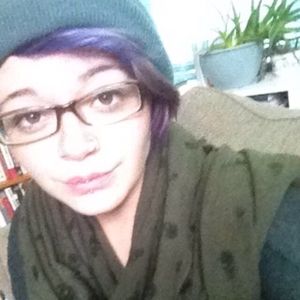 Meet your Posher, Alexis