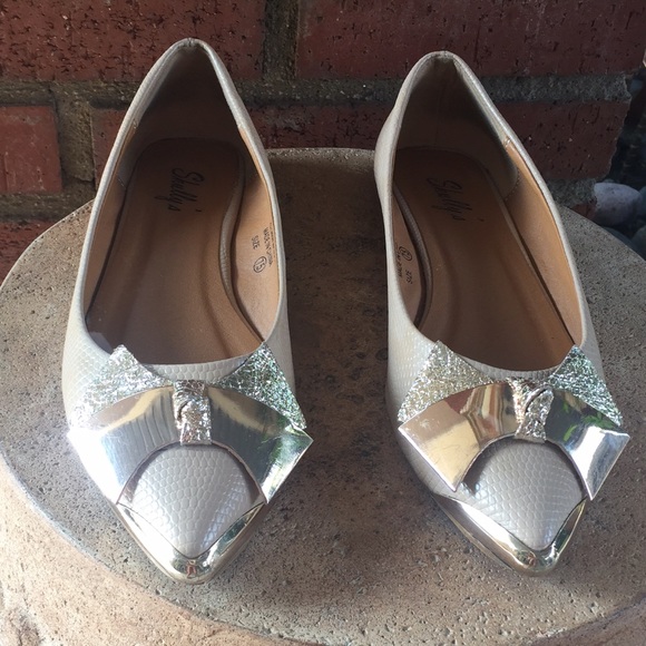Unique vintage flats