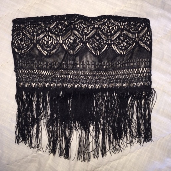 Ecote Fringe Bandeau - Picture 2 of 3