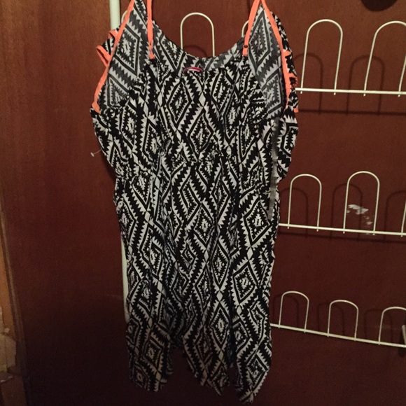 Aztec Print Ruffle Dress - Picture 2 of 3