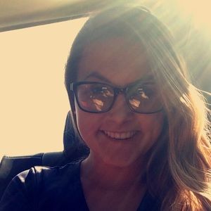 Meet your Posher, Whitney