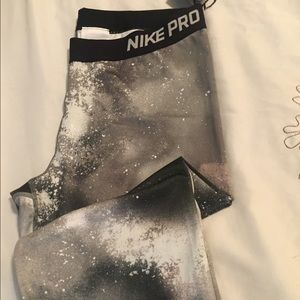 SOLD-----Galaxy print Nike pro capris