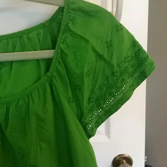 Green Blouse - Picture 2 of 2