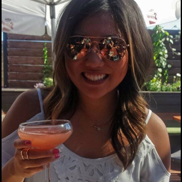 Meet your Posher, Tara - Picture 3 of 3