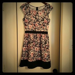 Xhiliration Floral Print Dress