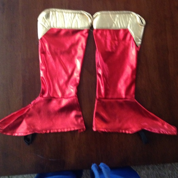 Superwoman costume - Picture 2 of 4