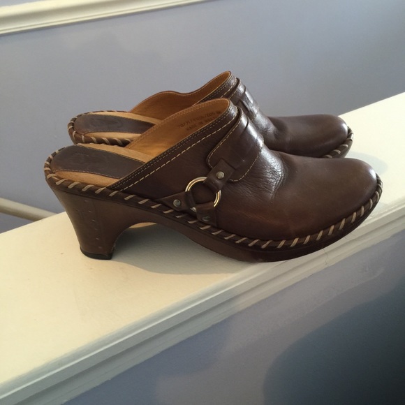 Frye Brown Clogs Mules Size 11