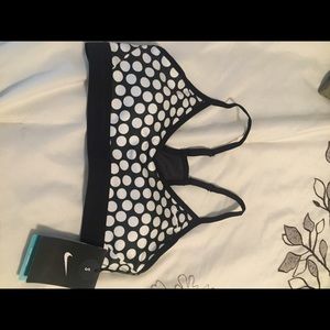 SOLD----Nike dry fit sports bra