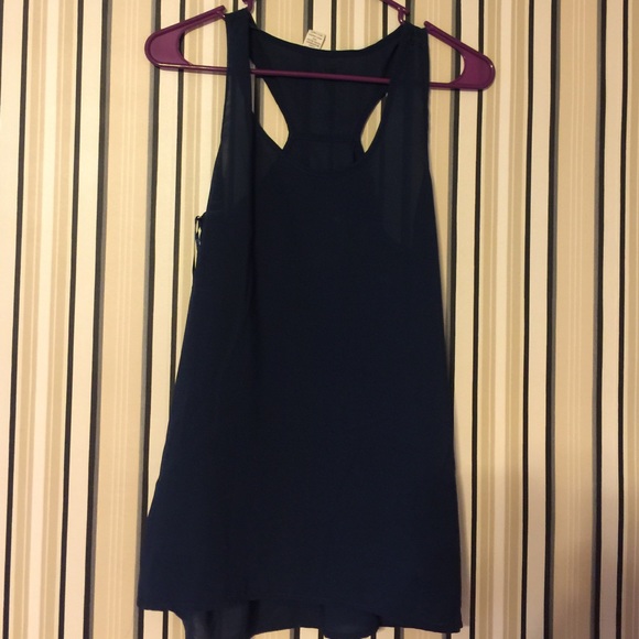 Tank top - Picture 1 of 1