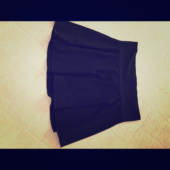 Black heart and soul skirt