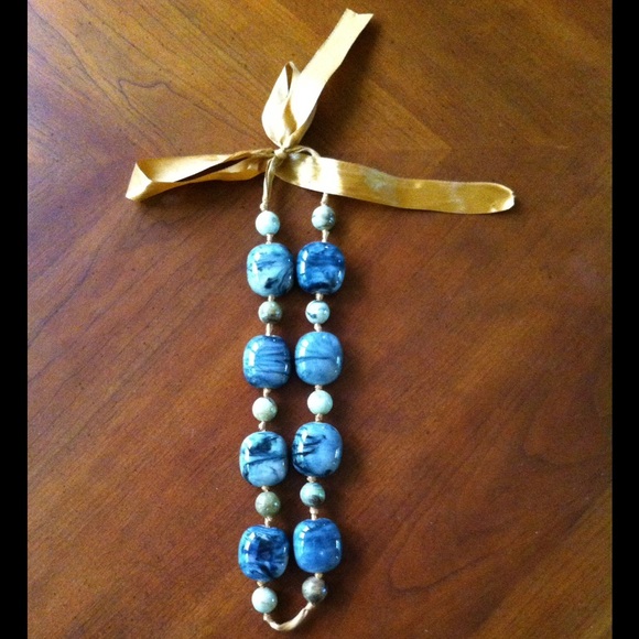 Vintage Glass Necklace - Picture 2 of 4