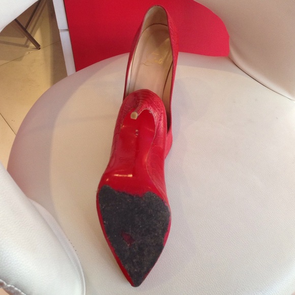 Shoes - Picture 2 of 3