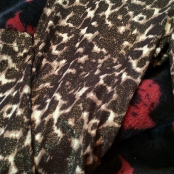 SOLD!!!Leopard leggings - Picture 2 of 2