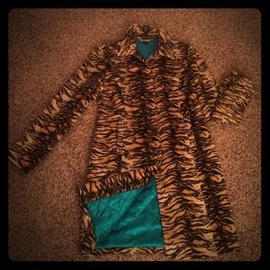 PRICE SLASH! 🎀HP🎀 Guess Tiger Faux Fur Trench