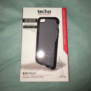 Black Tech 21 iPhone 6 Plus case