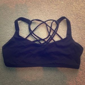 Lululemon free to be* wild bra