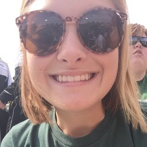 Meet your Posher, Paige